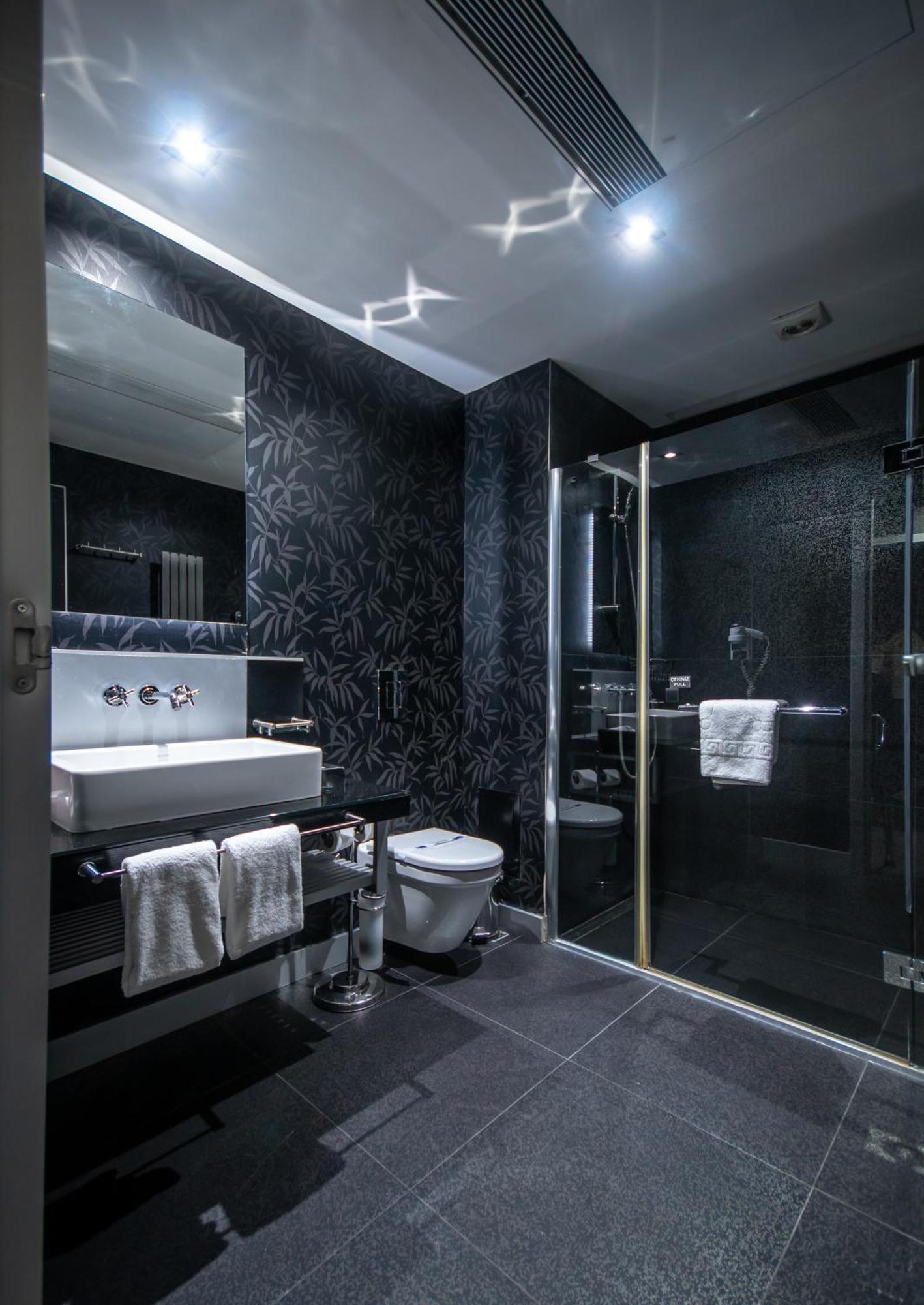Vernazza Suites อิสตันบูล ภายนอก รูปภาพ